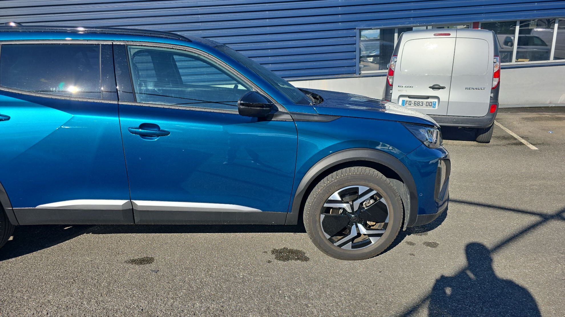 PEUGEOT 2008 Hybrid 145 e-DCS6 Allure 2025