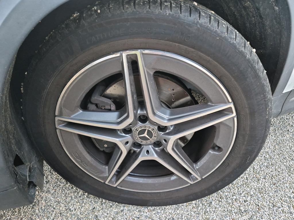 MERCEDES-BENZ MERCEDES GLA II 200 d 8G-DCT AMG Line 2022