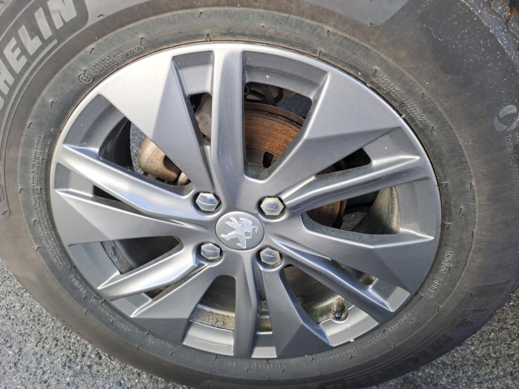 PEUGEOT 2008 PureTech 130 S&S BVM6 Active Pack 2023