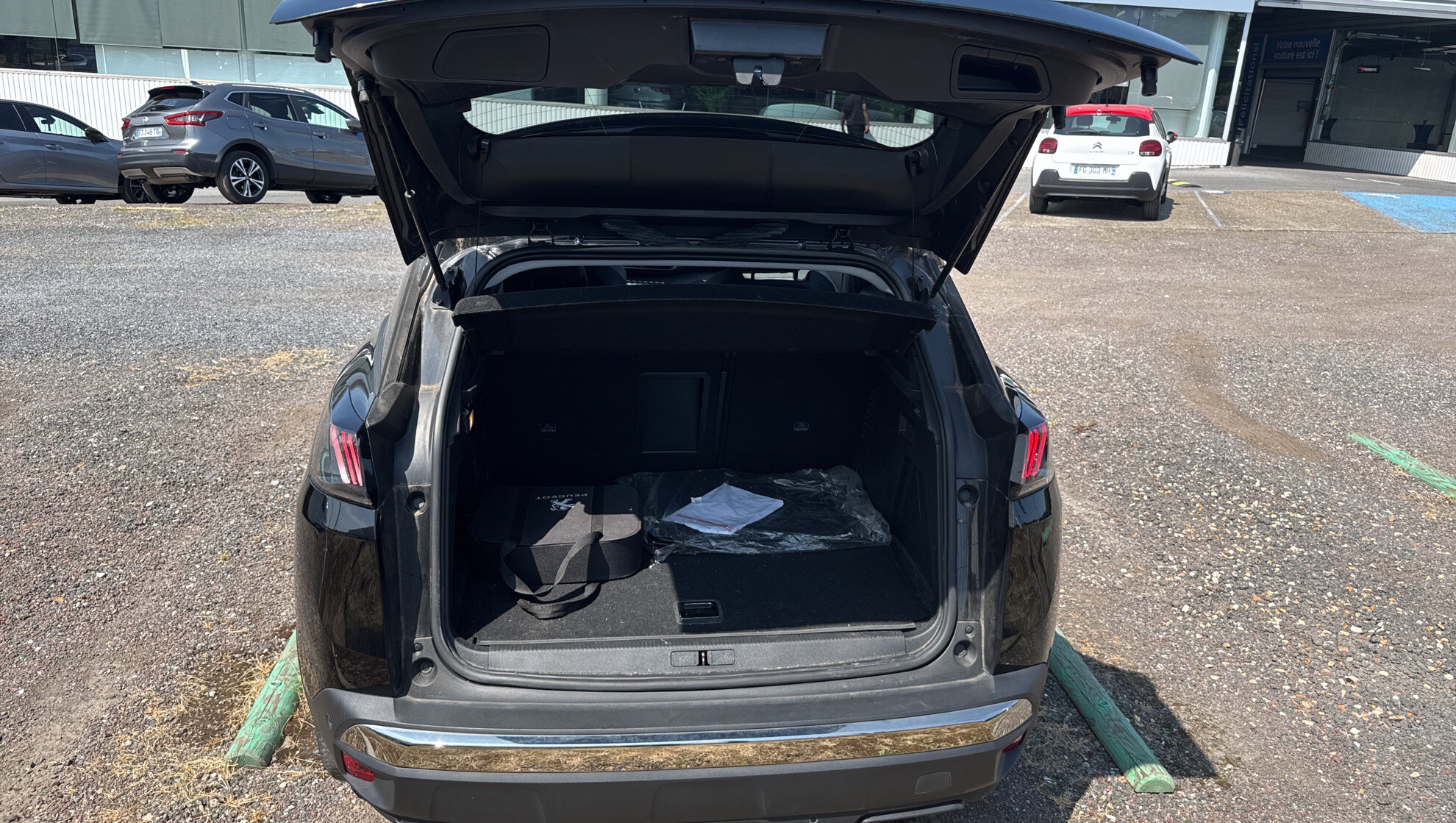 PEUGEOT 3008 Hybrid 225 e-EAT8 Allure Pack 2021