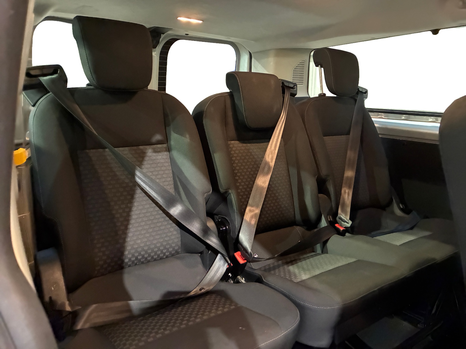 FORD Transit Custom 320 L2H1 2.0 EcoBlue 130 Trend Business 9pl 2021