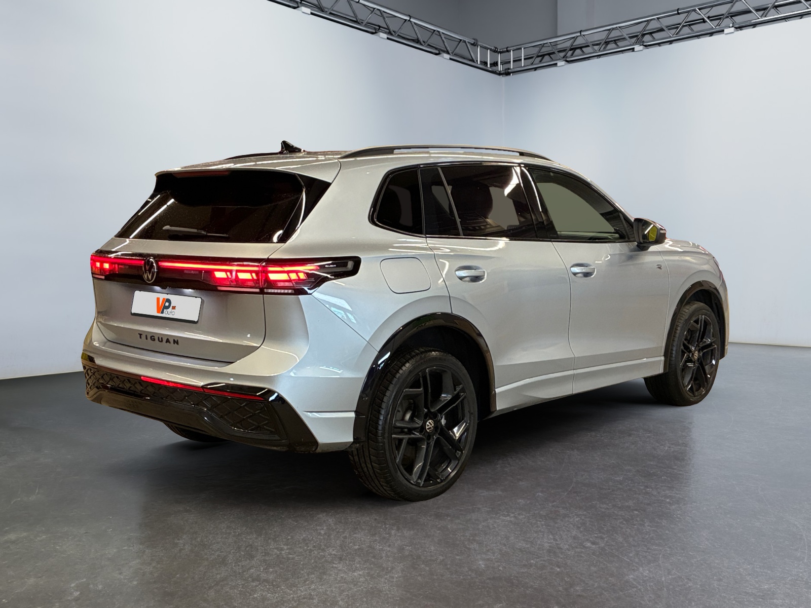 VOLKSWAGEN Tiguan 1.5 eHybrid 272ch DSG6 R-Line 2025