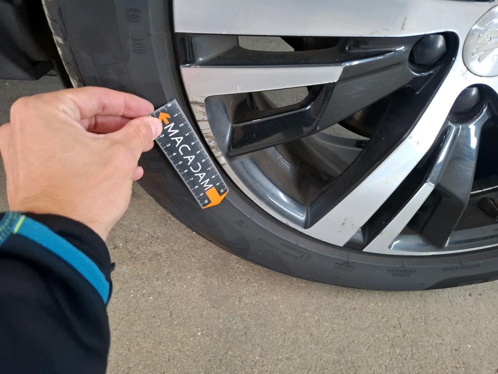 PEUGEOT 3008 Hybrid 225 e-EAT8 GT 2020
