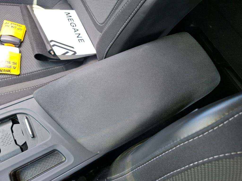 RENAULT MÉGANE MEGANE IV Berline Blue dCi 115 Evolution 2023