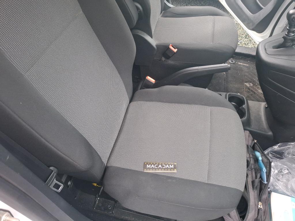 OPEL COMBO CARGO 1.5 100 CH S/S L1H1 BVM6 STANDARD PACK CLIM 2022