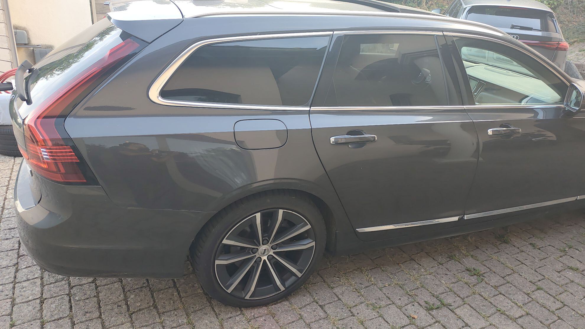 VOLVO V90 T8 AWD Recharge 303 + 87 ch Geartronic 8 Inscription 2021