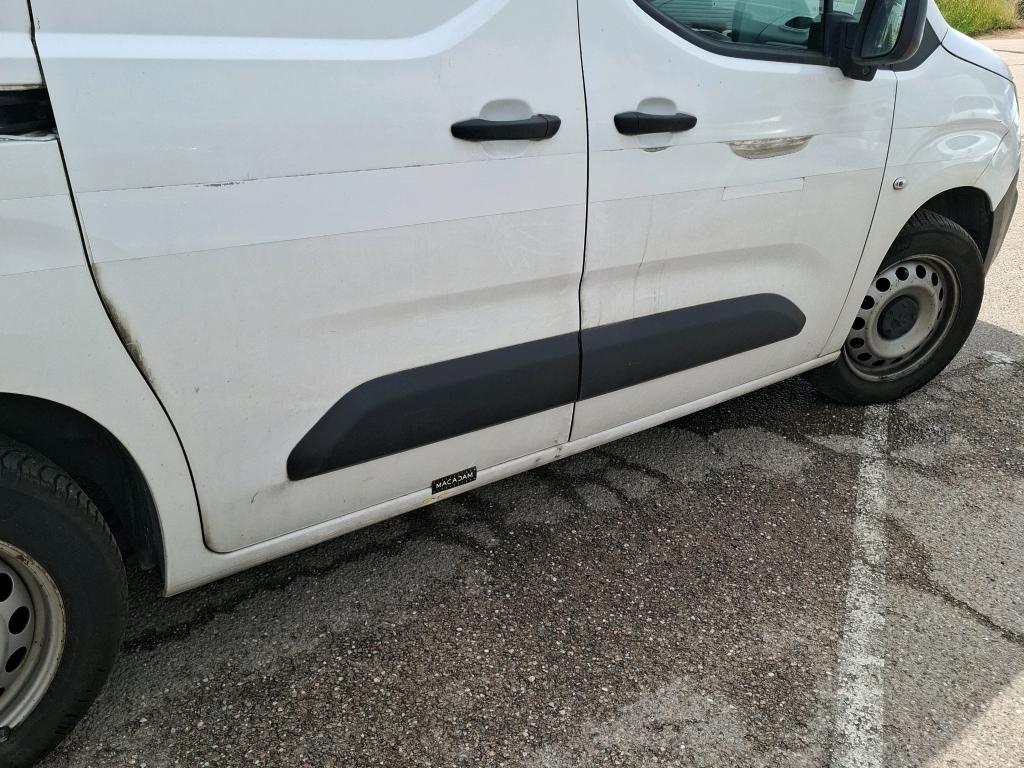 PEUGEOT PARTNER FOURGON STANDARD 650 KG BLUEHDI 130 S&S EAT8 ASPHALT 2021