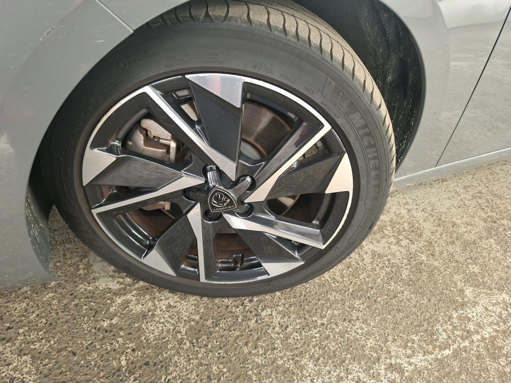 PEUGEOT 308 PHEV 180 e-EAT8 Allure 2025