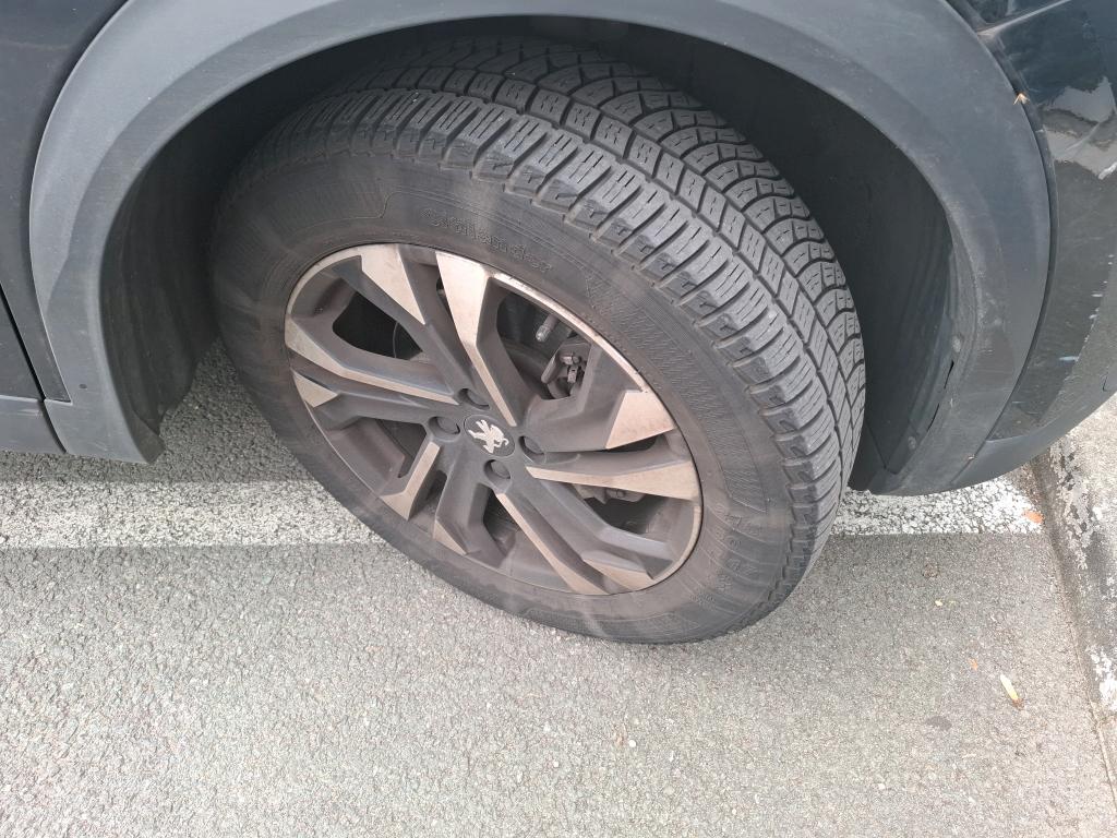 PEUGEOT 2008 BlueHDi 130 S&S EAT8 Allure Pack 2023