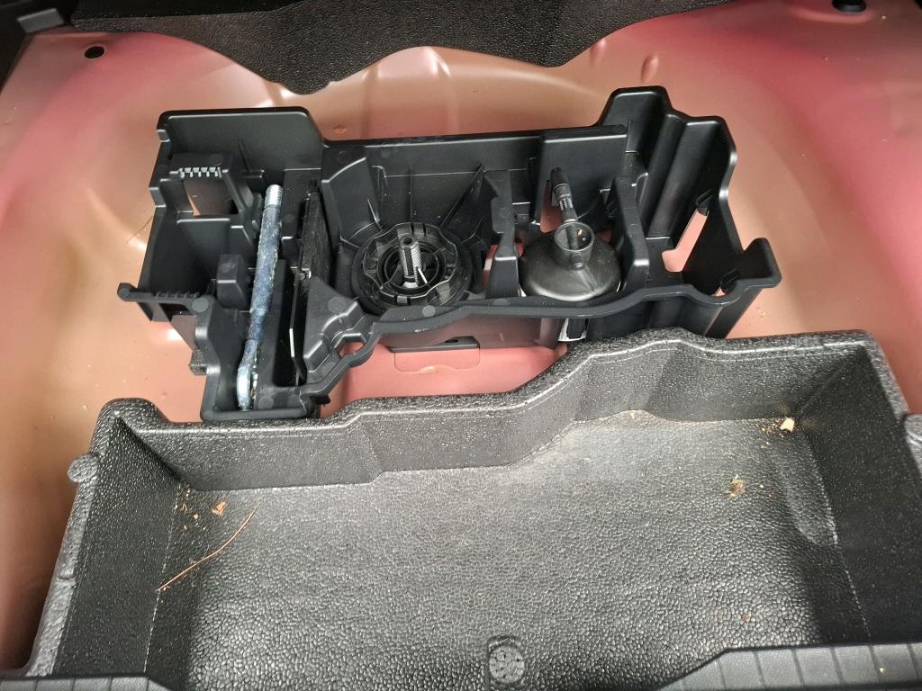 PEUGEOT 2008 PureTech 130 S&S EAT8 Allure 2024