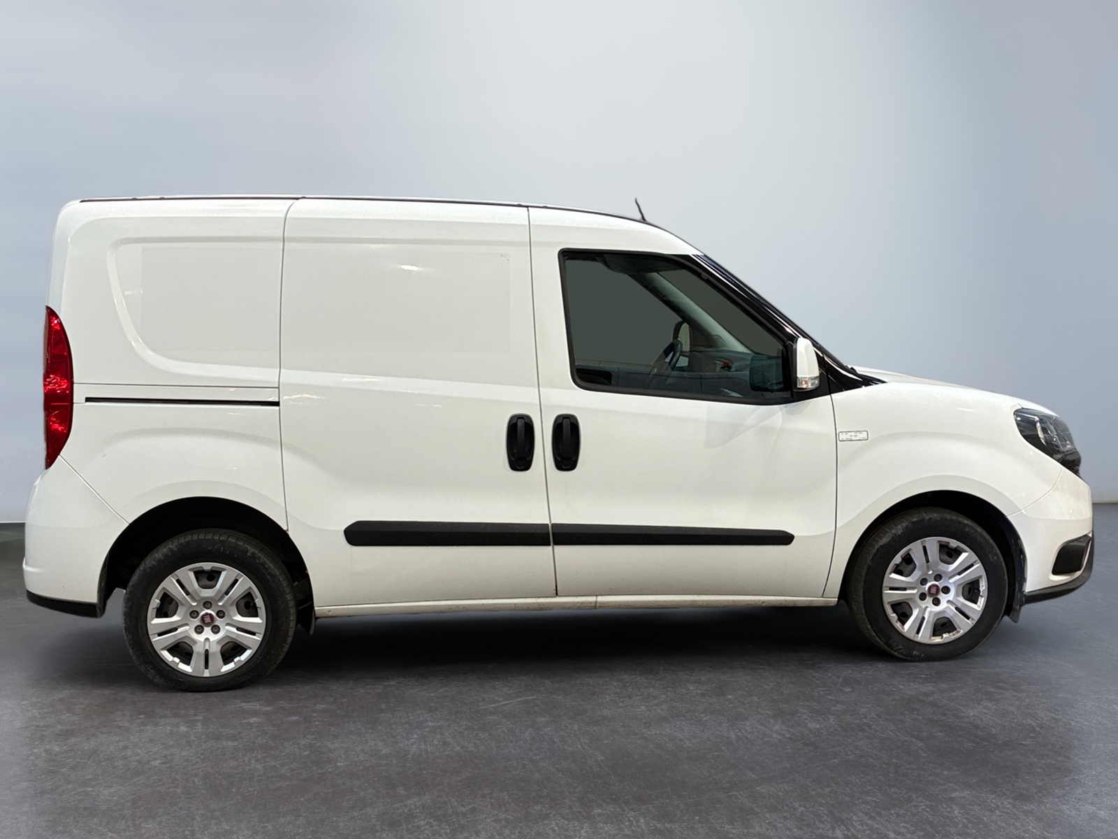 FIAT DOBLO CARGO FT 1.6 MULTIJET 105 PRO LOUNGE 2022