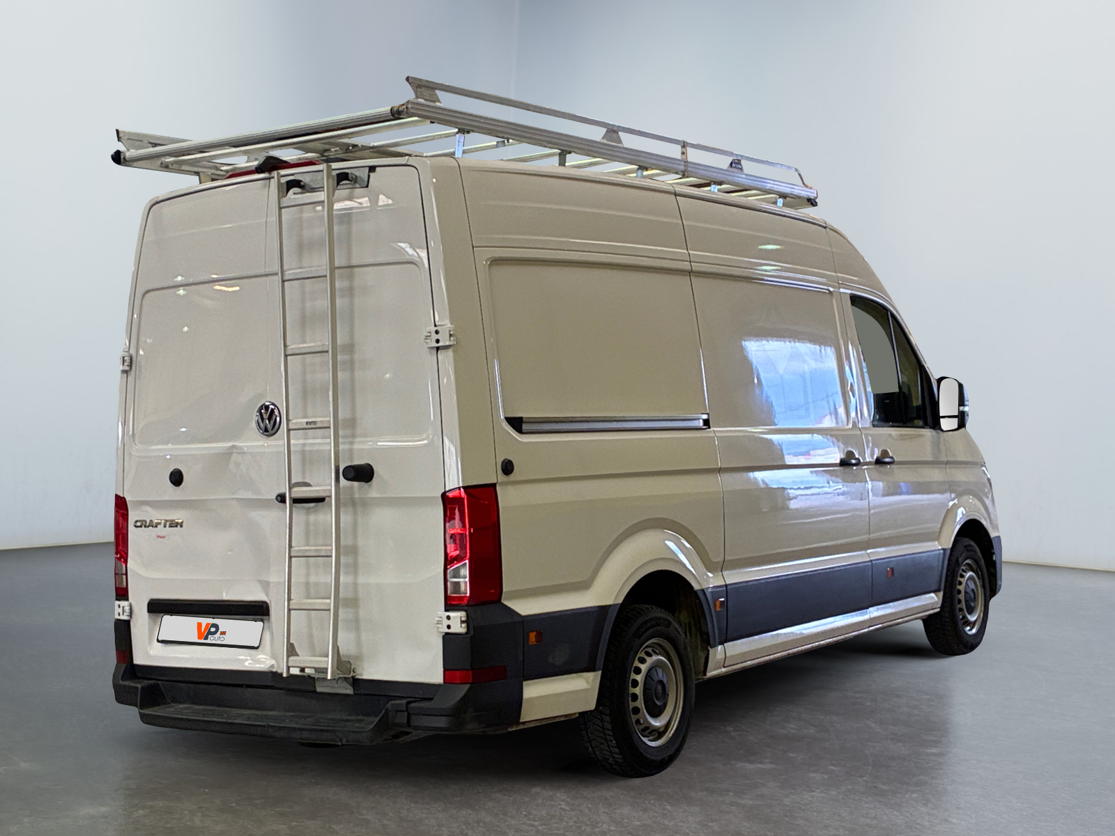 VOLKSWAGEN CRAFTER VAN 35 L3H3 2.0 TDI 140 CH BUSINESS 2022