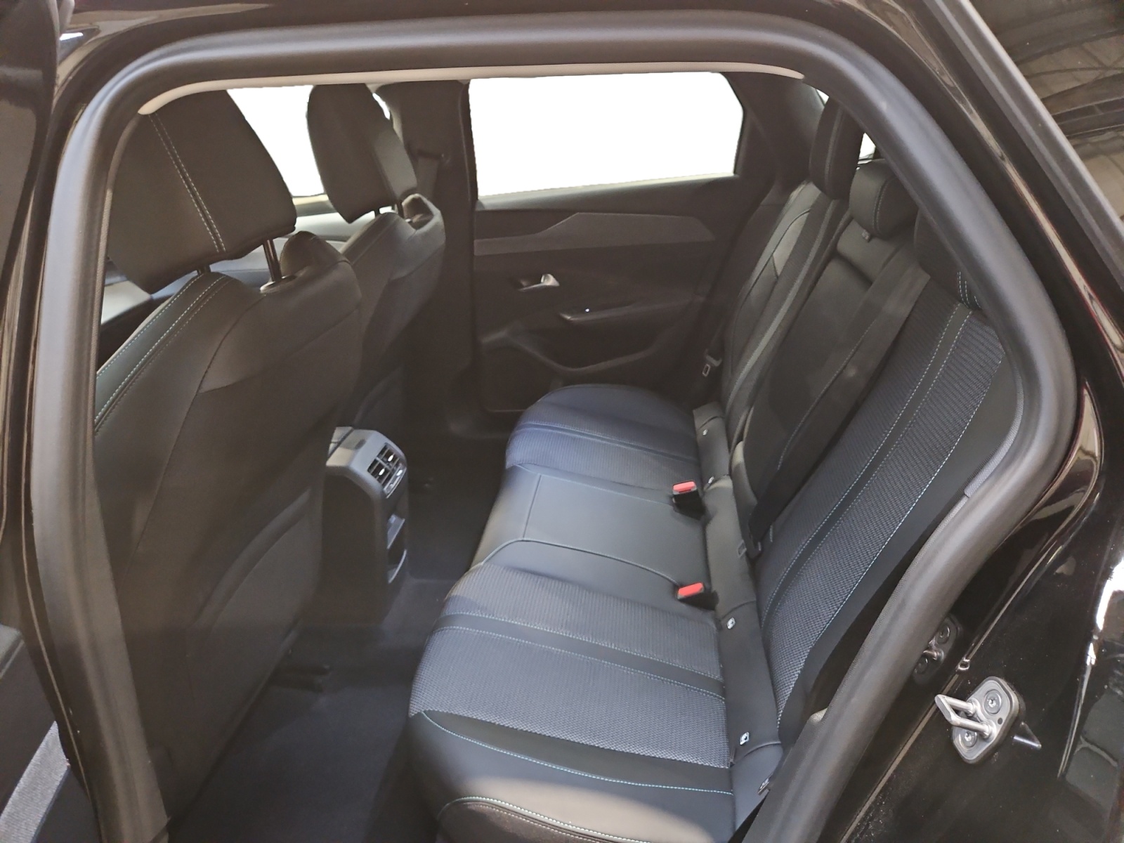 PEUGEOT 308 SW Hybrid 145 e-DCS6 Allure 2025
