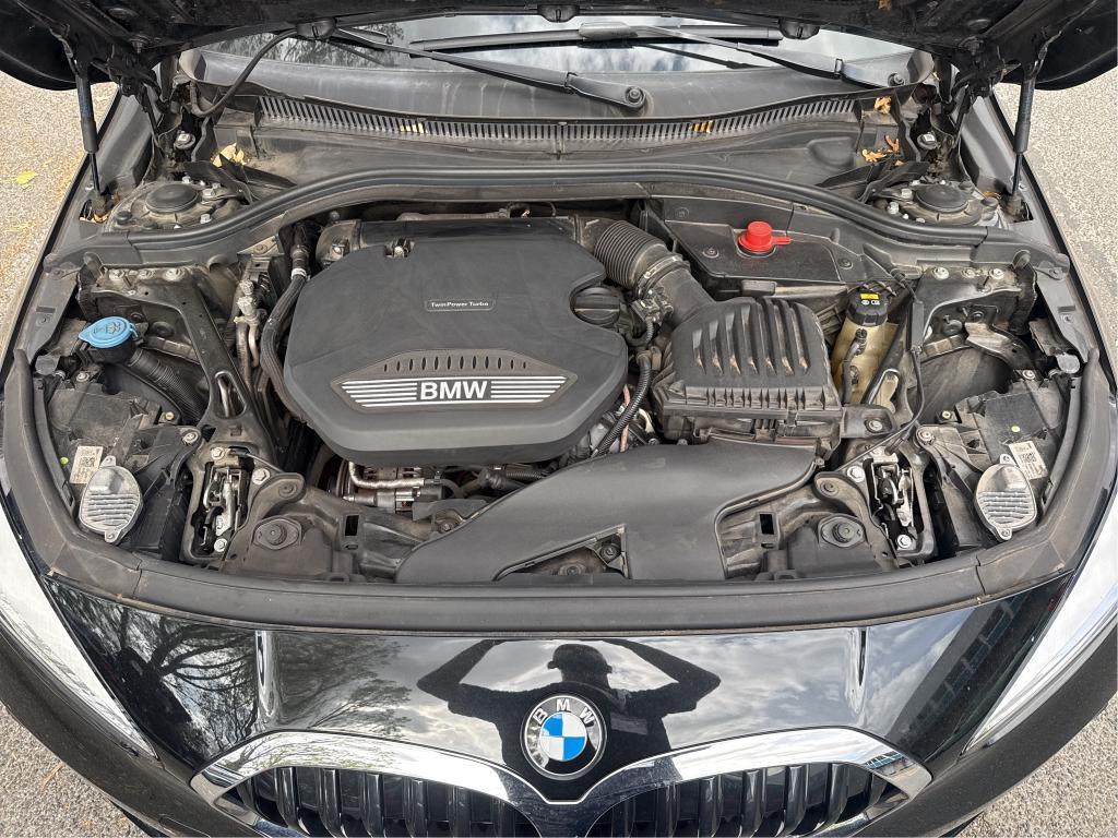 BMW SERIE 1 F40 116d 116 ch DKG7 Business Design 2021