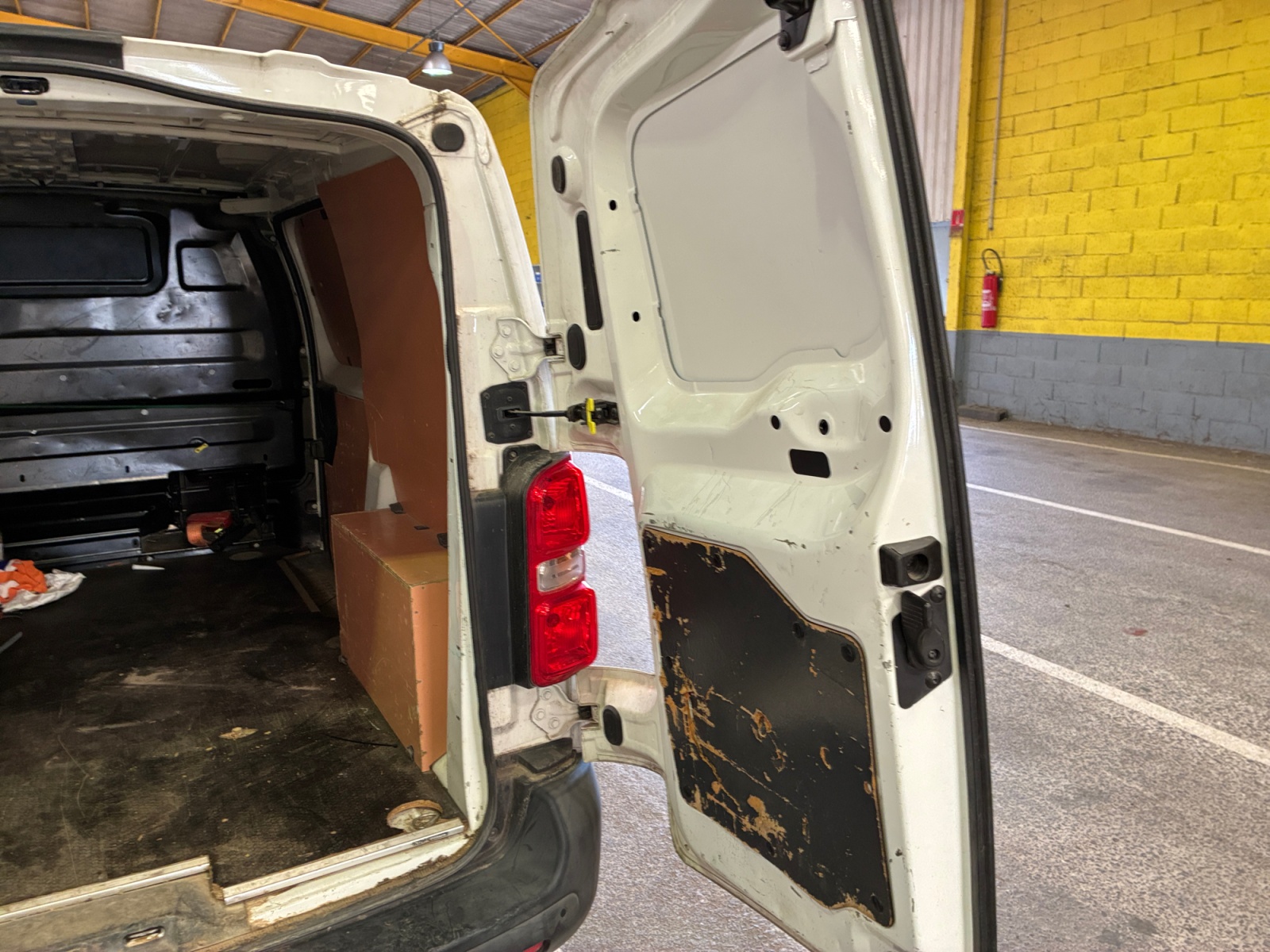 PEUGEOT Expert Asphalt Standard 1,5L B 2022