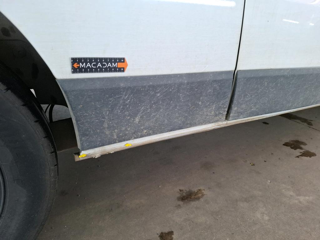 RENAULT TRAFIC FOURGON FGN L2H1 3000 KG BLUE DCI 130 CONFORT 2022