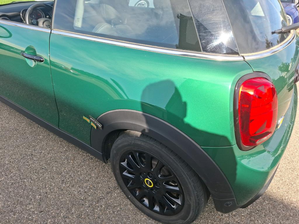 MINI HATCH 3 Portes Cooper SE 184 ch Essential 2023