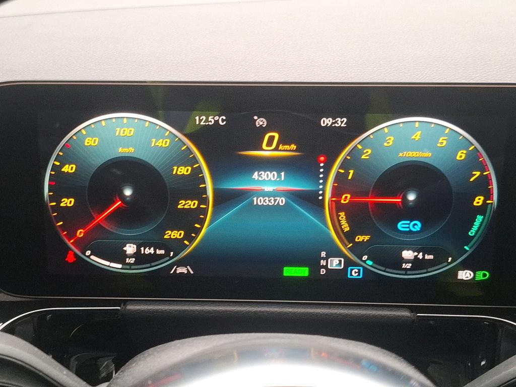 MERCEDES-BENZ GLA 250 e 8G-DCT AMG Line 2022