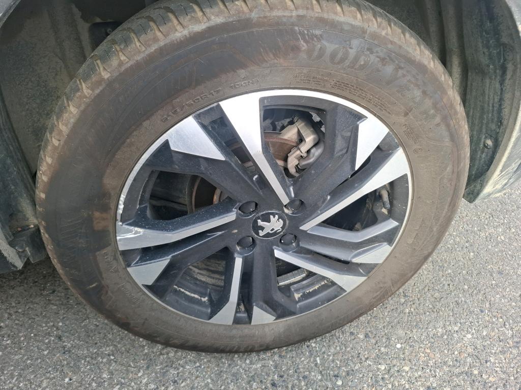 PEUGEOT 2008 BlueHDi 130 S&S EAT8 Allure 2022