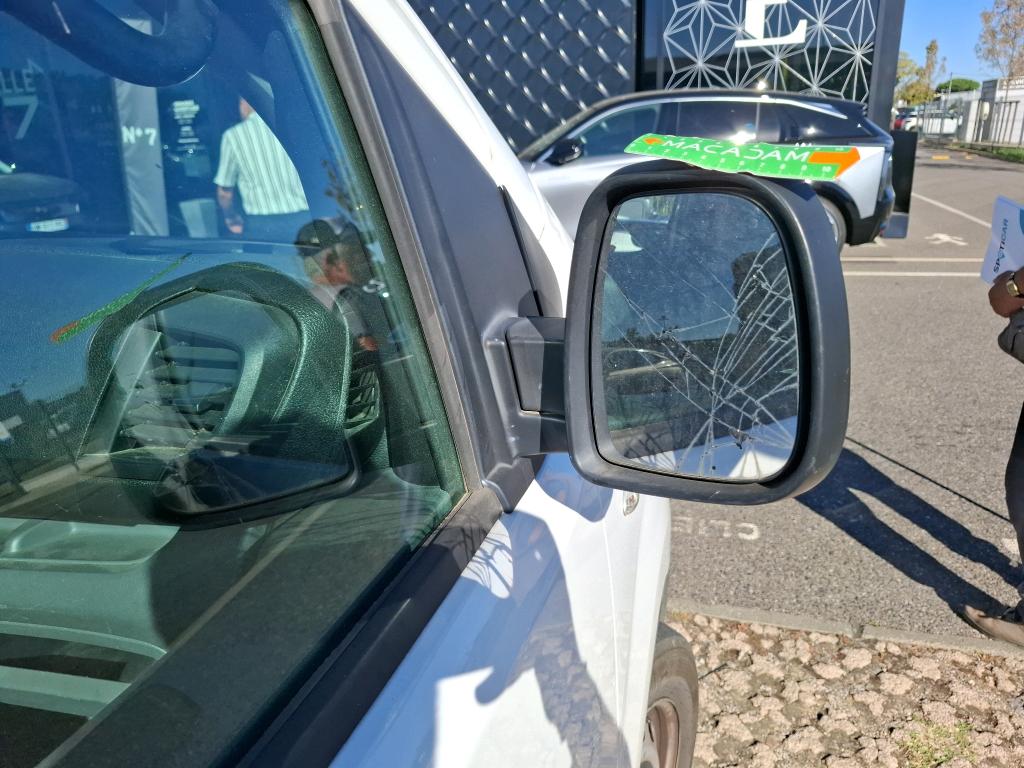 PEUGEOT EXPERT FGN TOLE STANDARD 2.0 BLUEHDI 120 S&S BVM6 PREMIUM 2018