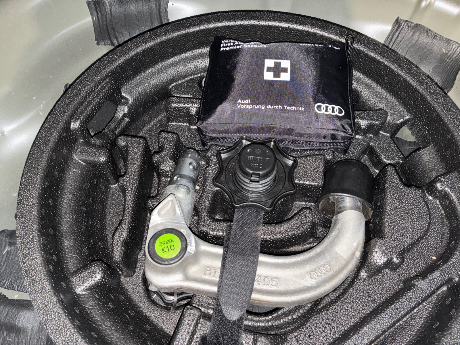 AUDI Q2 30 TFSI 110 BVM6 Design 2025