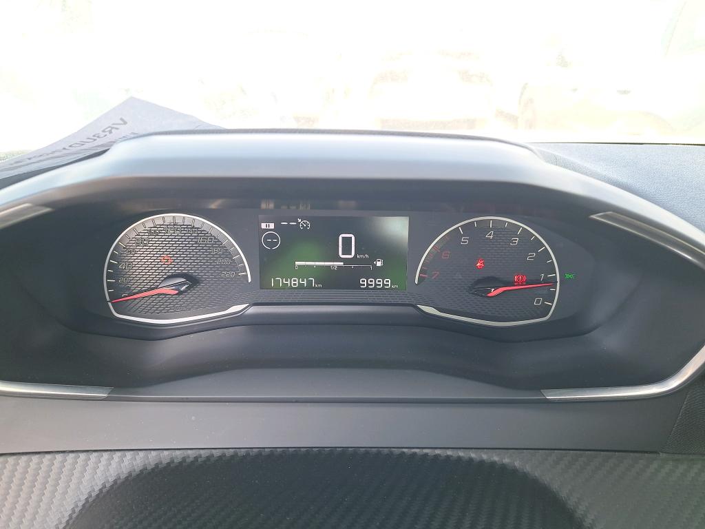 PEUGEOT 2008 BlueHDi 110 S&S BVM6 Active 2021