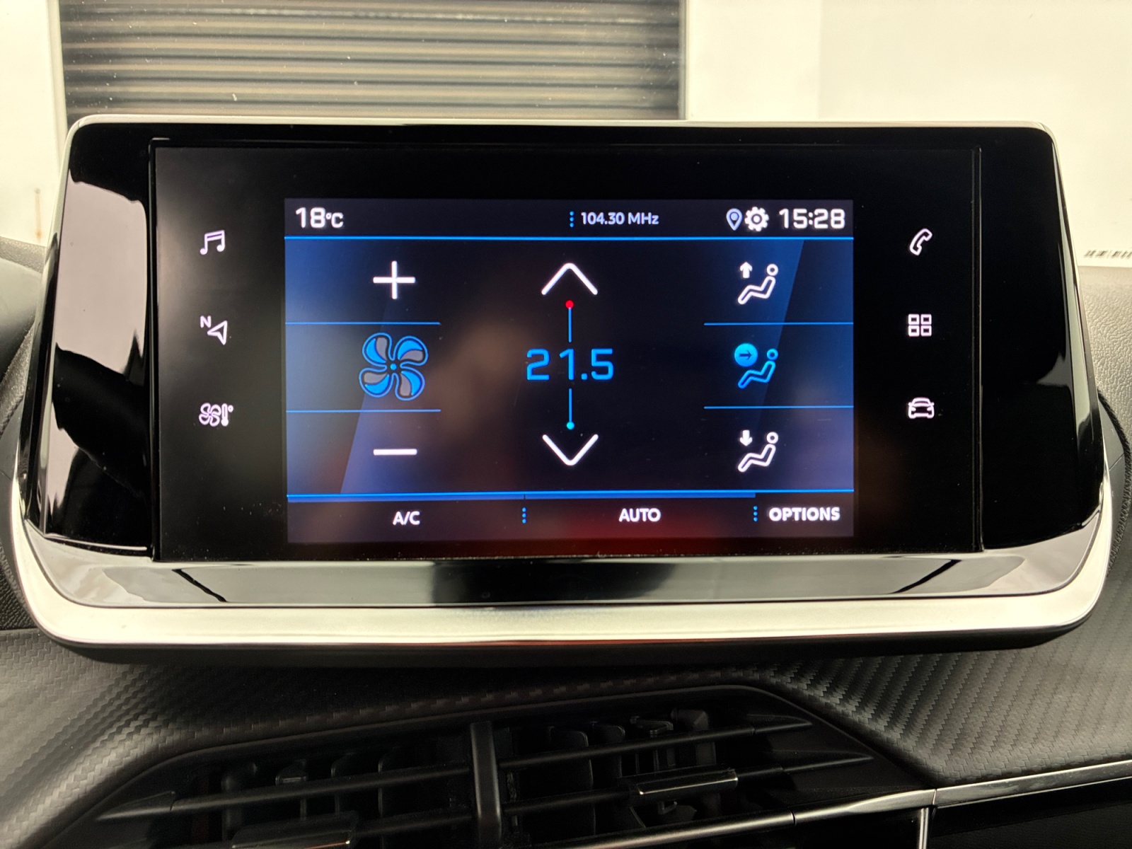 PEUGEOT 2008 BlueHDi 130 S&S EAT8 Allure 2023