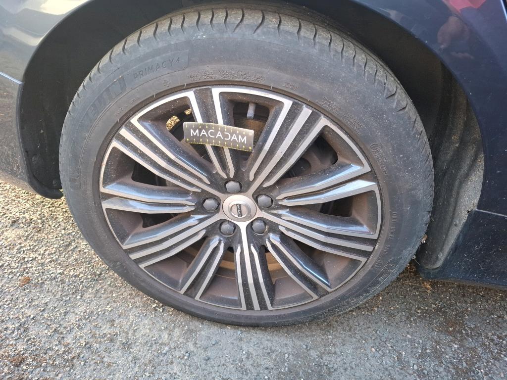 VOLVO V60 T6 AWD Recharge 253 ch + 87 Geartronic 8 Inscription 2021