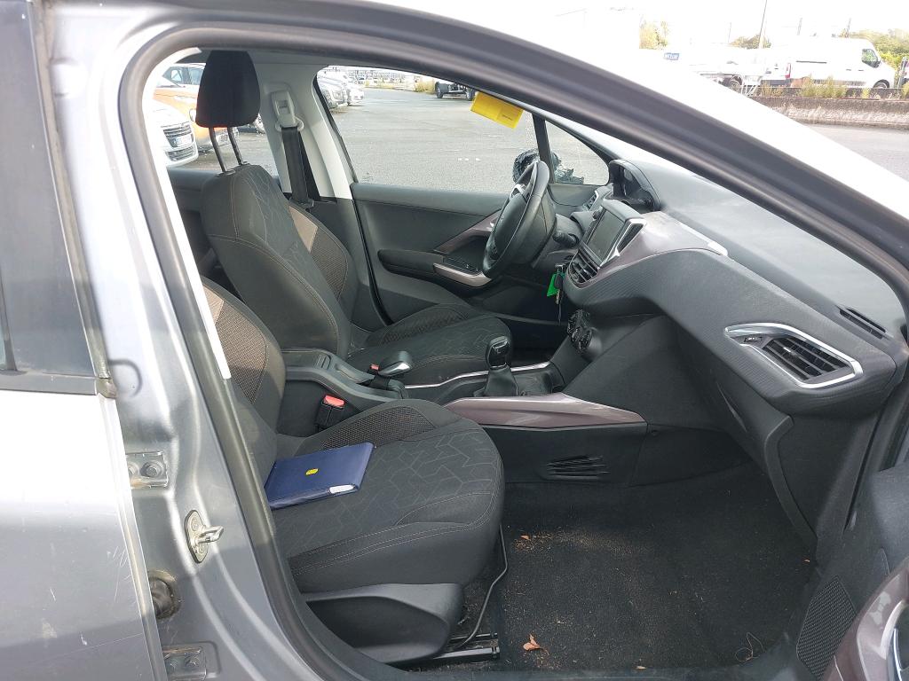 PEUGEOT 2008 1.6 e-HDi 92ch FAP BVM5 Active 2015