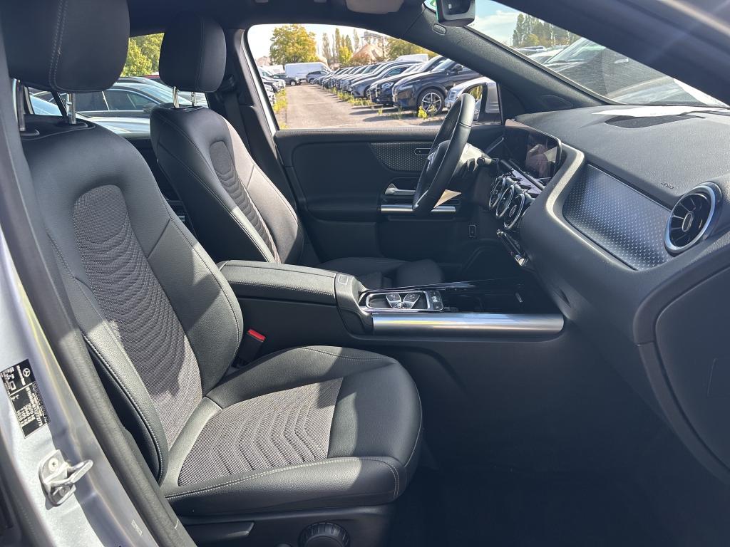 MERCEDES-BENZ MERCEDES GLA II 200 7G-DCT Progressive Line 2025