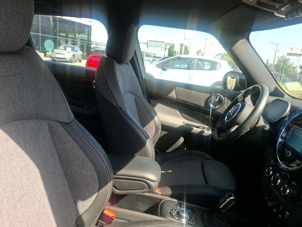 MINI COUNTRYMAN F60 LCI 136 ch BVA7 Cooper Essential 2023