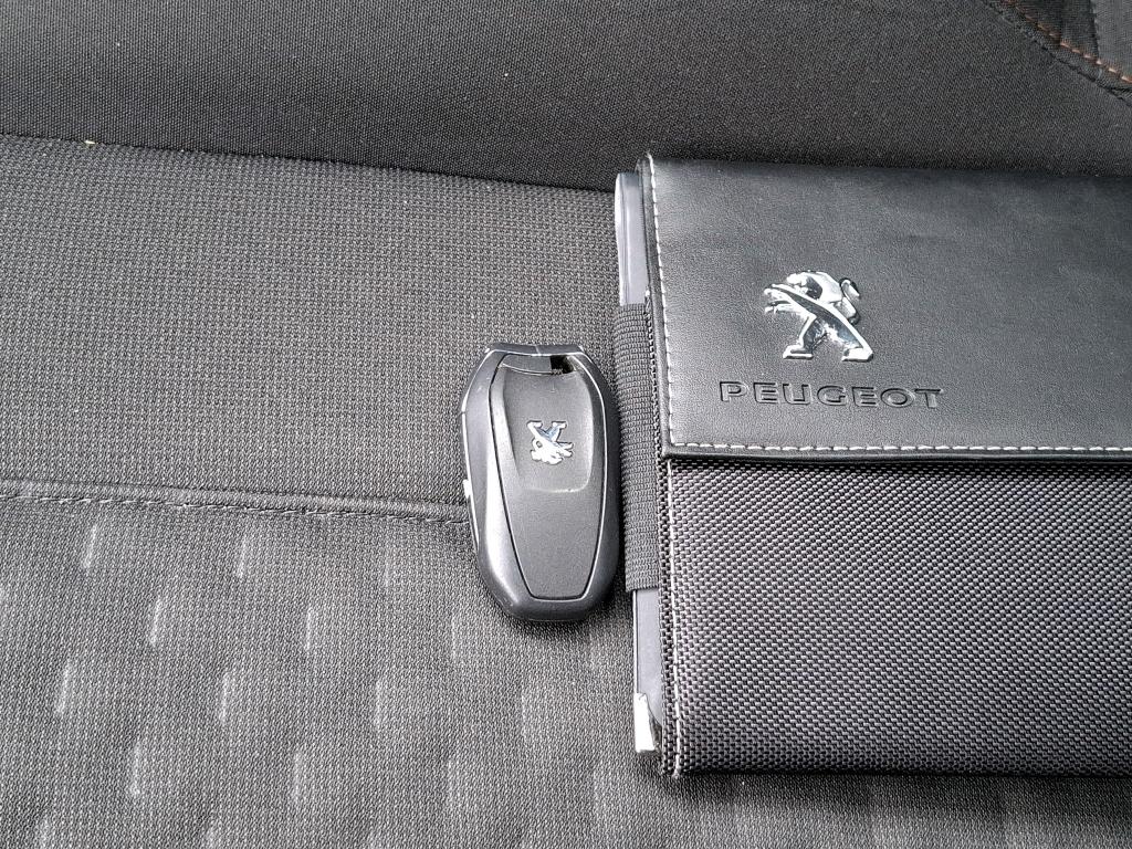 PEUGEOT 508 SW Hybrid 225 e-EAT8 Active Pack 2023