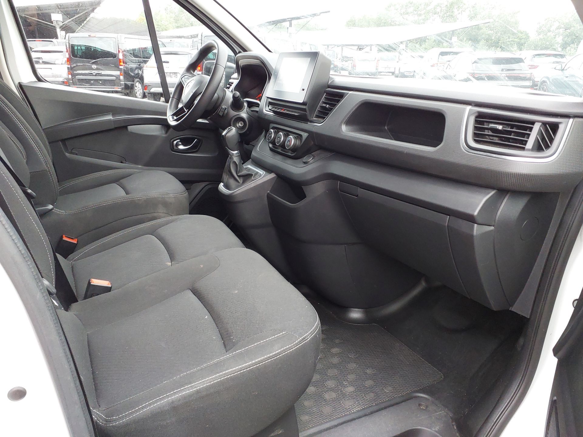 RENAULT TRAFIC FOURGON L2H1 3000 KG BLUE DCI 150 EDC GRAND CONFORT 2023