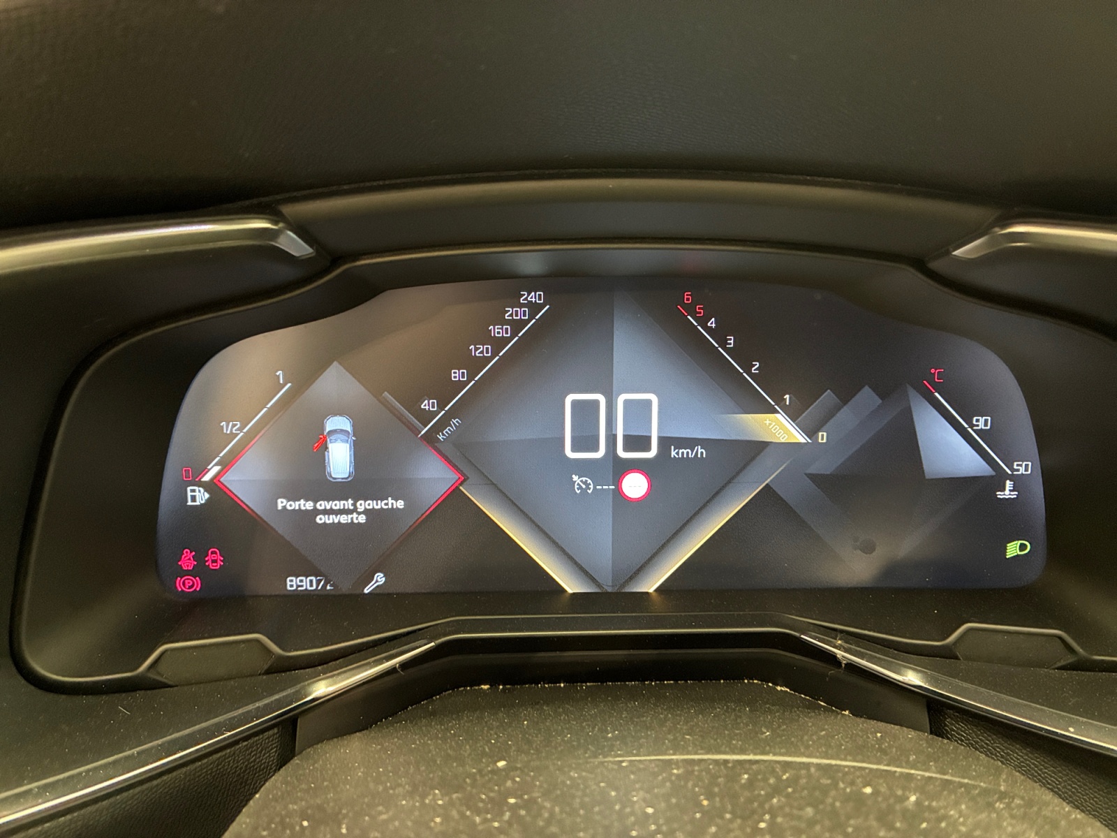DS DS7 Crossback BlueHDi 130 BVM6 Performance Line+ 2018