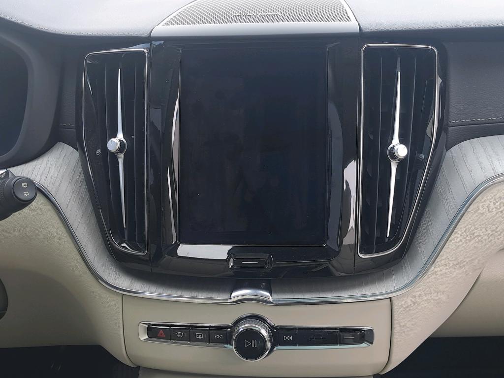 VOLVO XC60 T6 Recharge AWD 253 ch + 145 Geartronic 8 Ultimate Style Chrome 2022