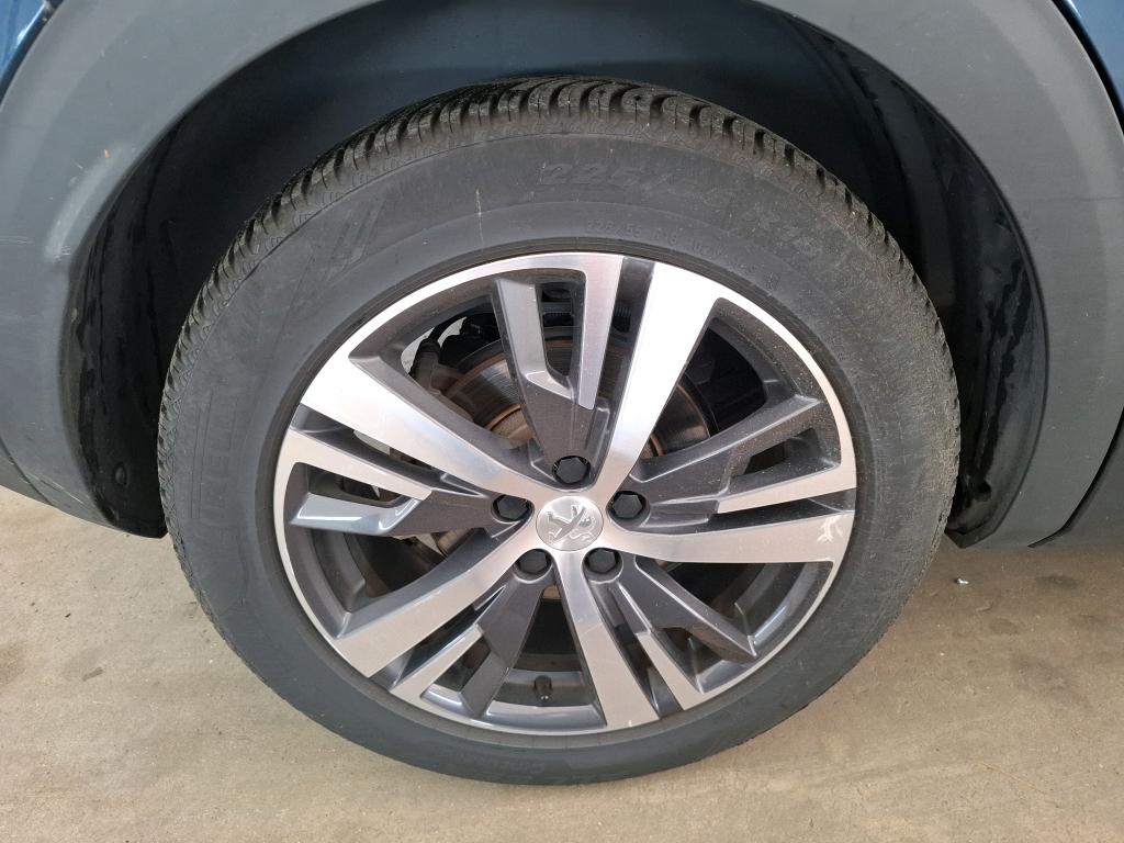 PEUGEOT 3008 Hybrid 225 e-EAT8 Active Pack 2023