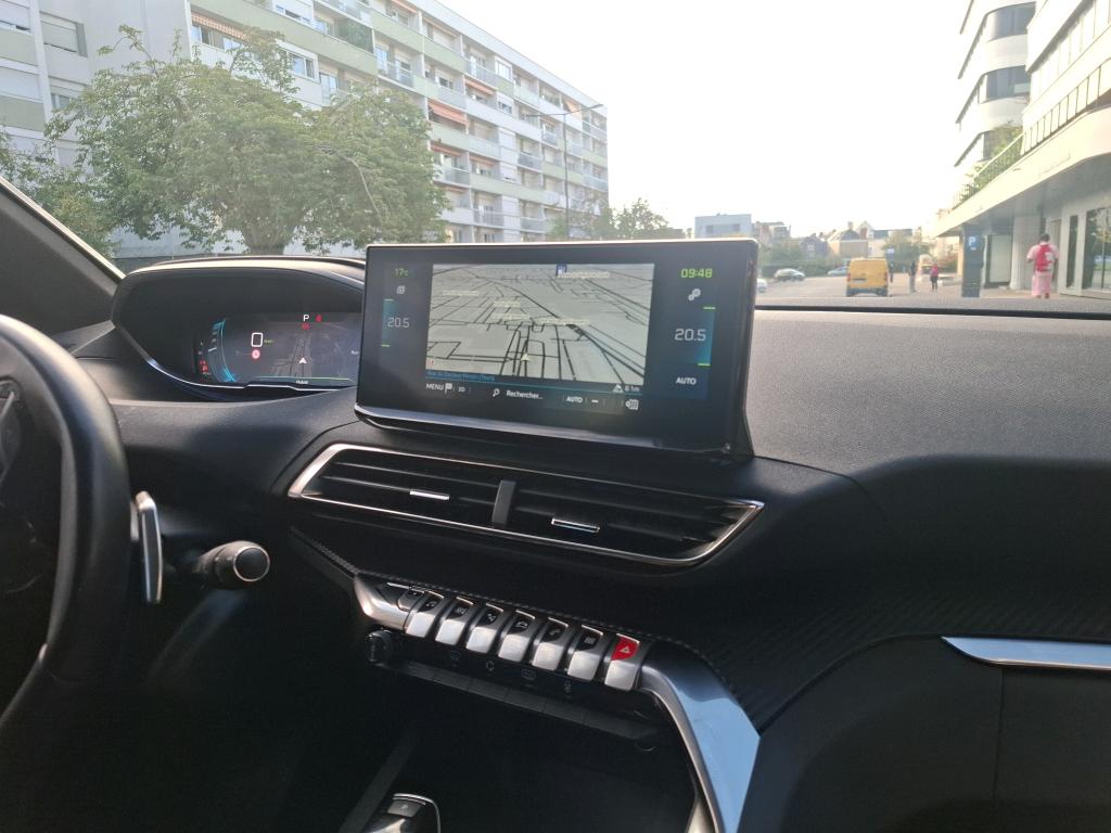 PEUGEOT 3008 Hybrid 225 e-EAT8 Active Pack 2023