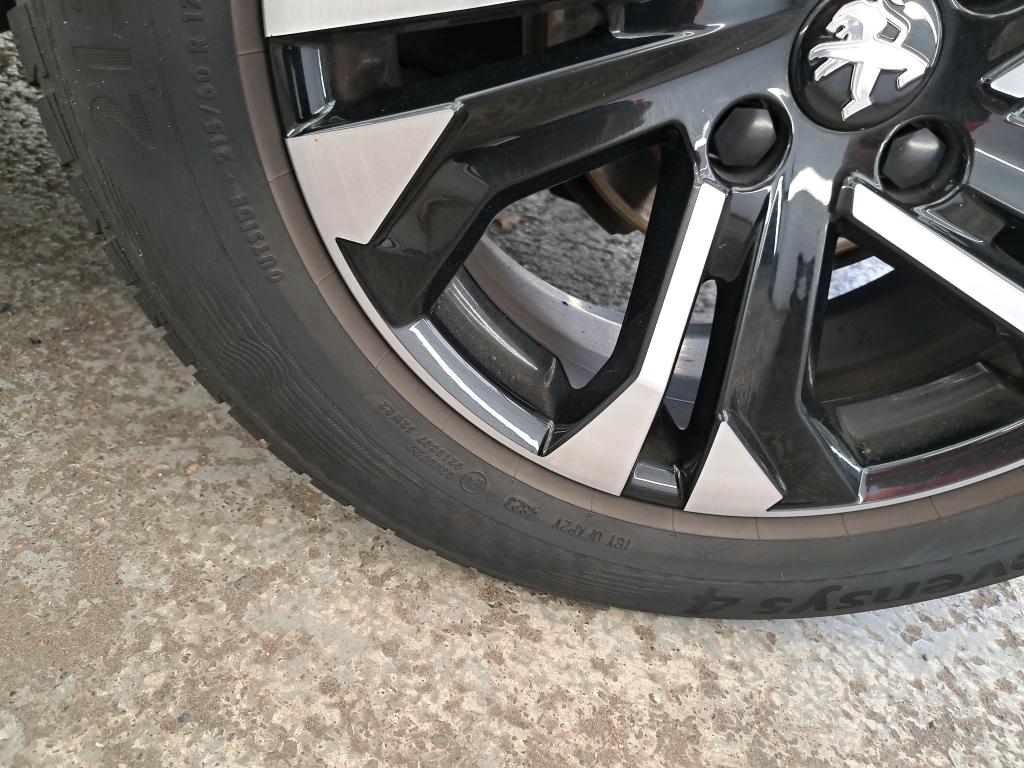 PEUGEOT 2008 BlueHDi 110 S&S BVM6 Allure Pack 2022