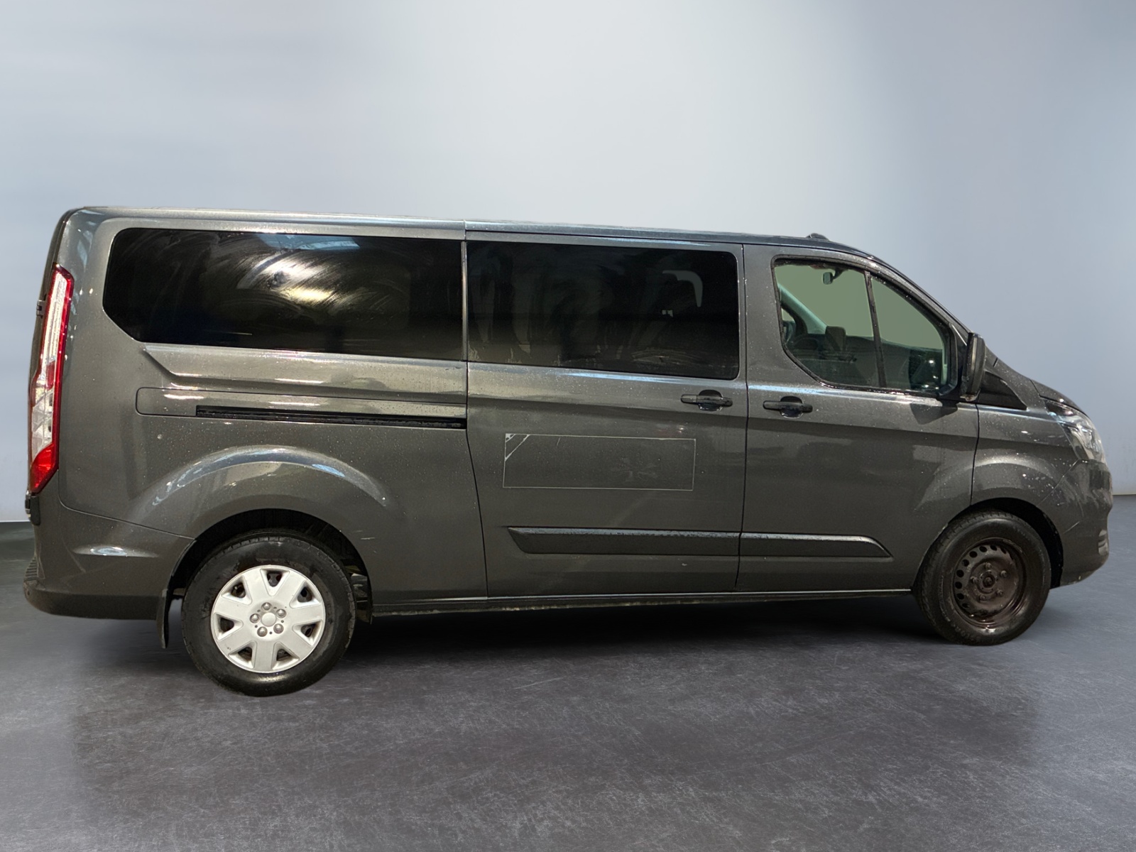 FORD TRANSIT Custom KOMBI 320 L2H1 2.0 EcoBlue 130 Trend Business 2023