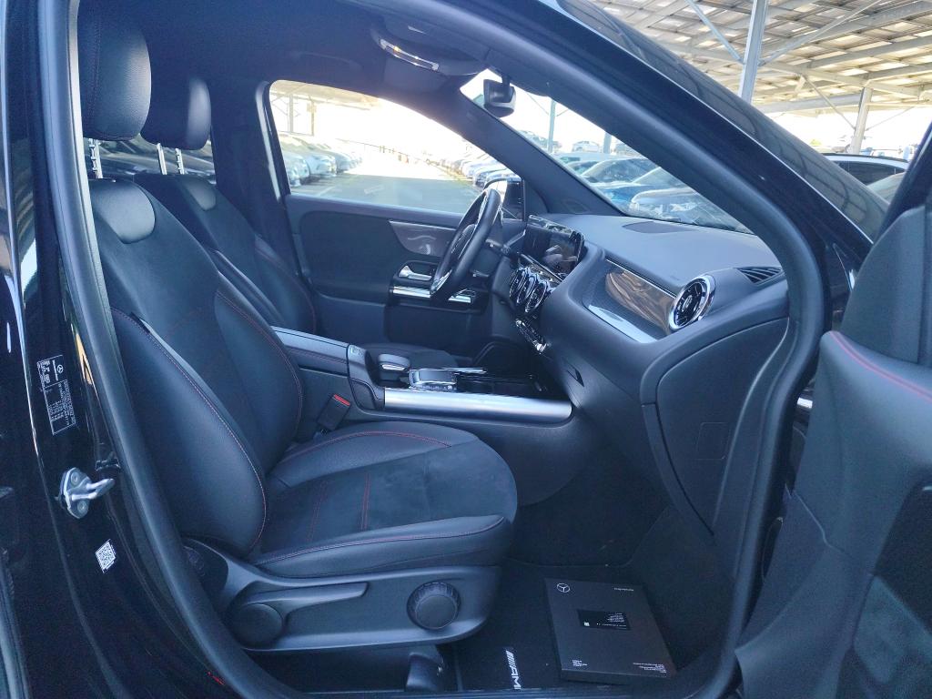 MERCEDES-BENZ MERCEDES GLA II 200 d 8G-DCT AMG Line 2022