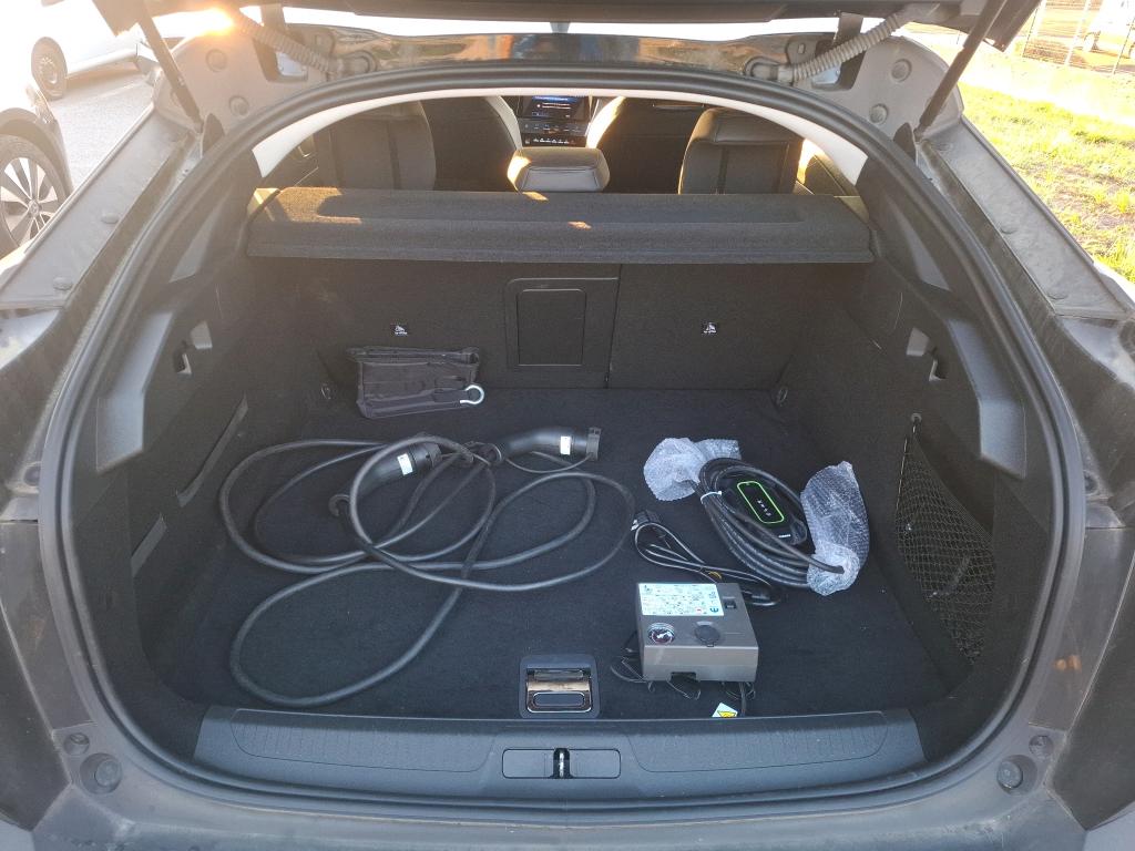 PEUGEOT 408 PHEV 180 e-EAT8 Allure 2024
