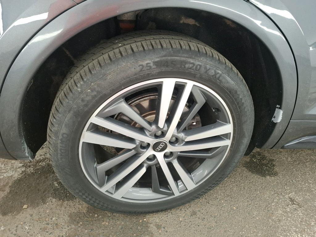 AUDI Q5 40 TDI 204 S tronic 7 Quattro line 2021