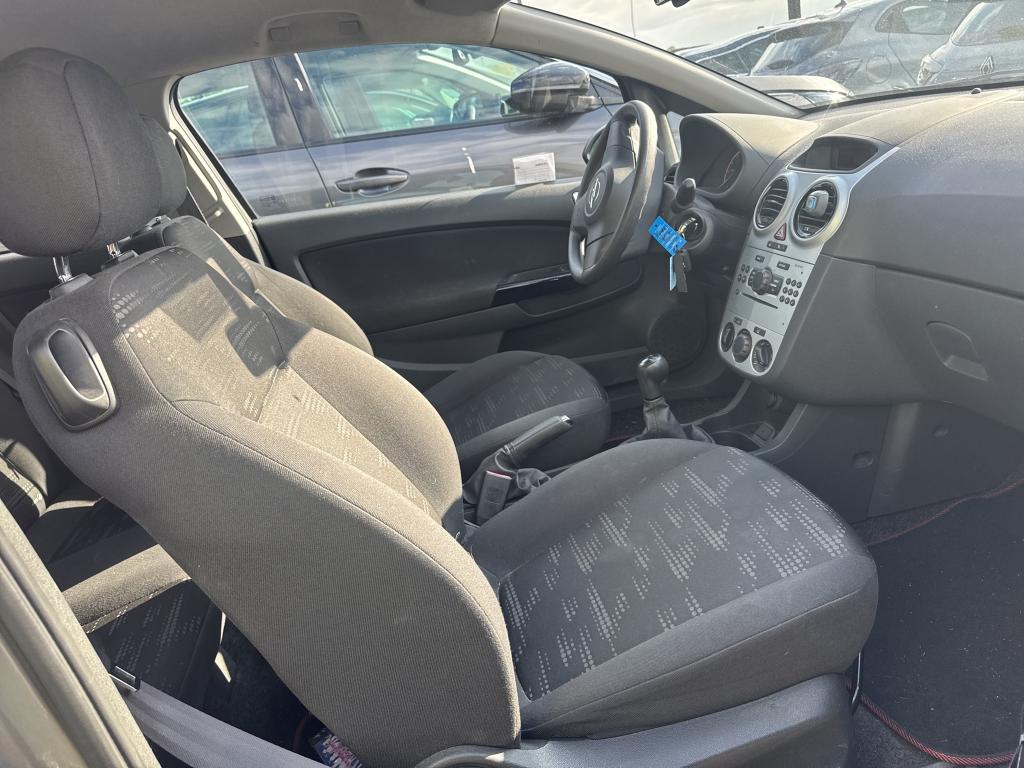 OPEL Corsa 1.0 - 65 ch Cool Line 2014