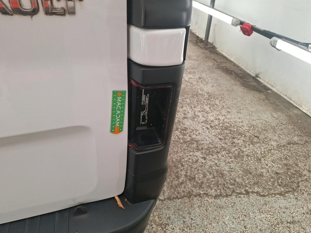 RENAULT TRAFIC FOURGON FGN L2H1 3000 KG BLUE DCI 130 CONFORT 2022