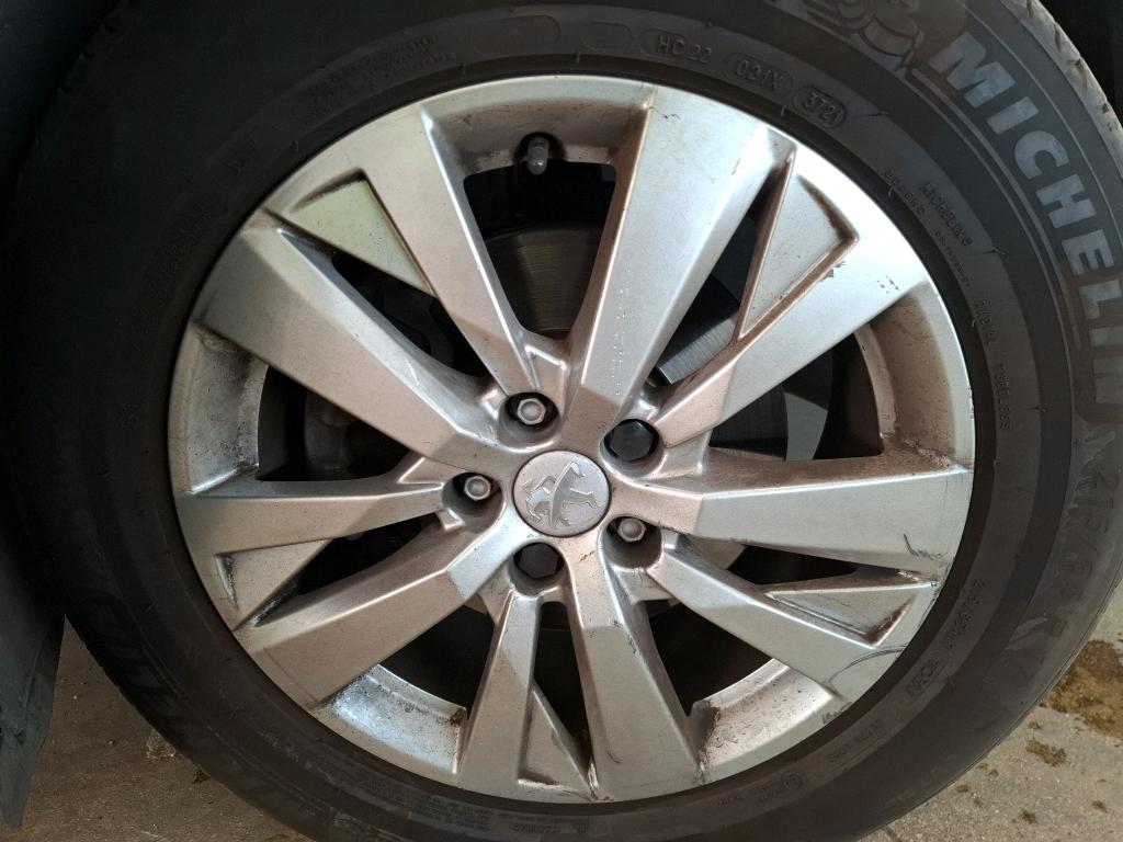 PEUGEOT 5008 PureTech 130ch S&S EAT8 Active Pack 2021
