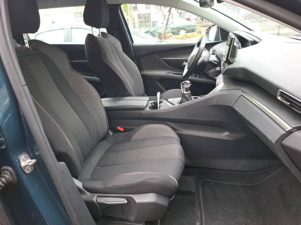 PEUGEOT 5008 BlueHDi 130ch S&S BVM6 Active Pack 2022