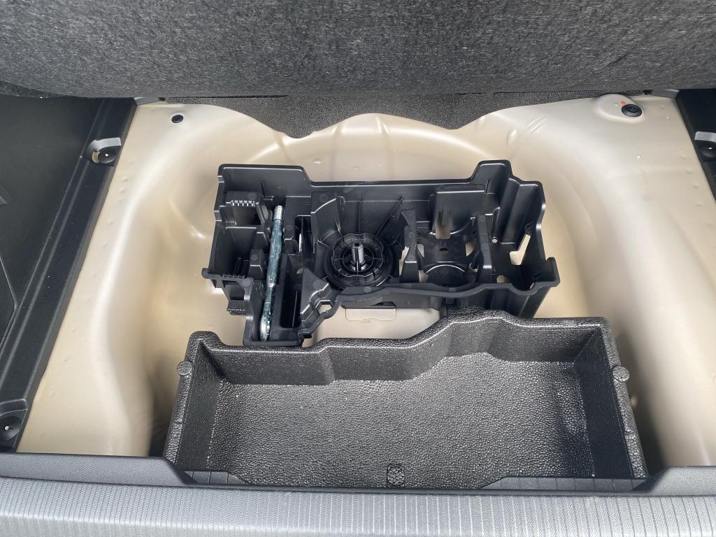 PEUGEOT 2008 Hybrid 145 ch e-DCS6 Allure 2025