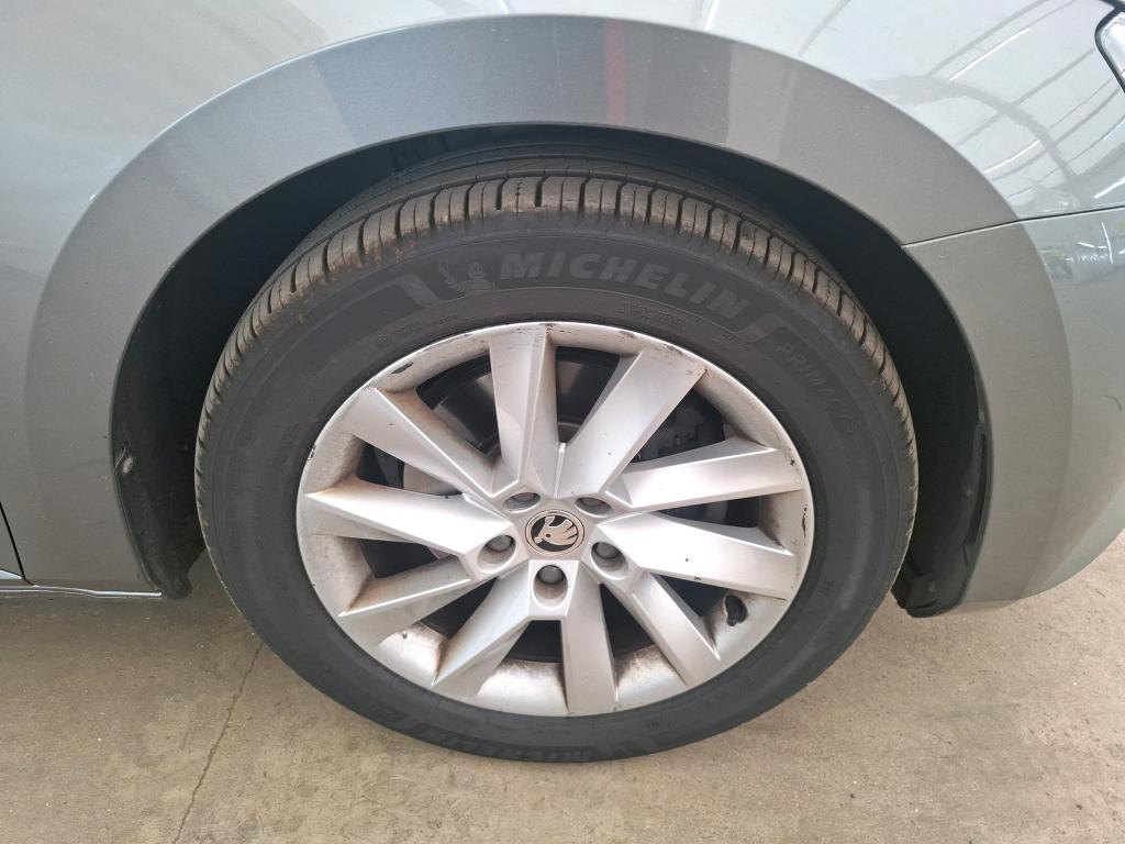SKODA SUPERB COMBI 2.0 TDI 150 SCR DSG7 Business 2023