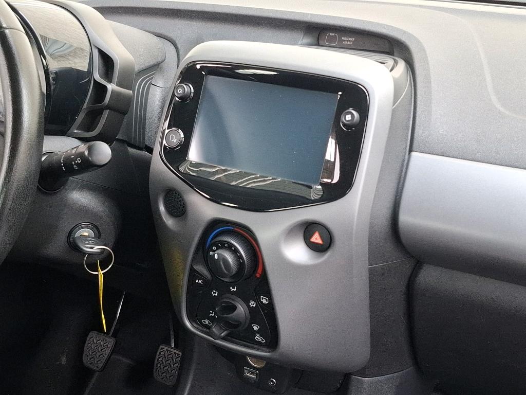 TOYOTA AYGO MY19 1.0 VVT-i x-play 2021