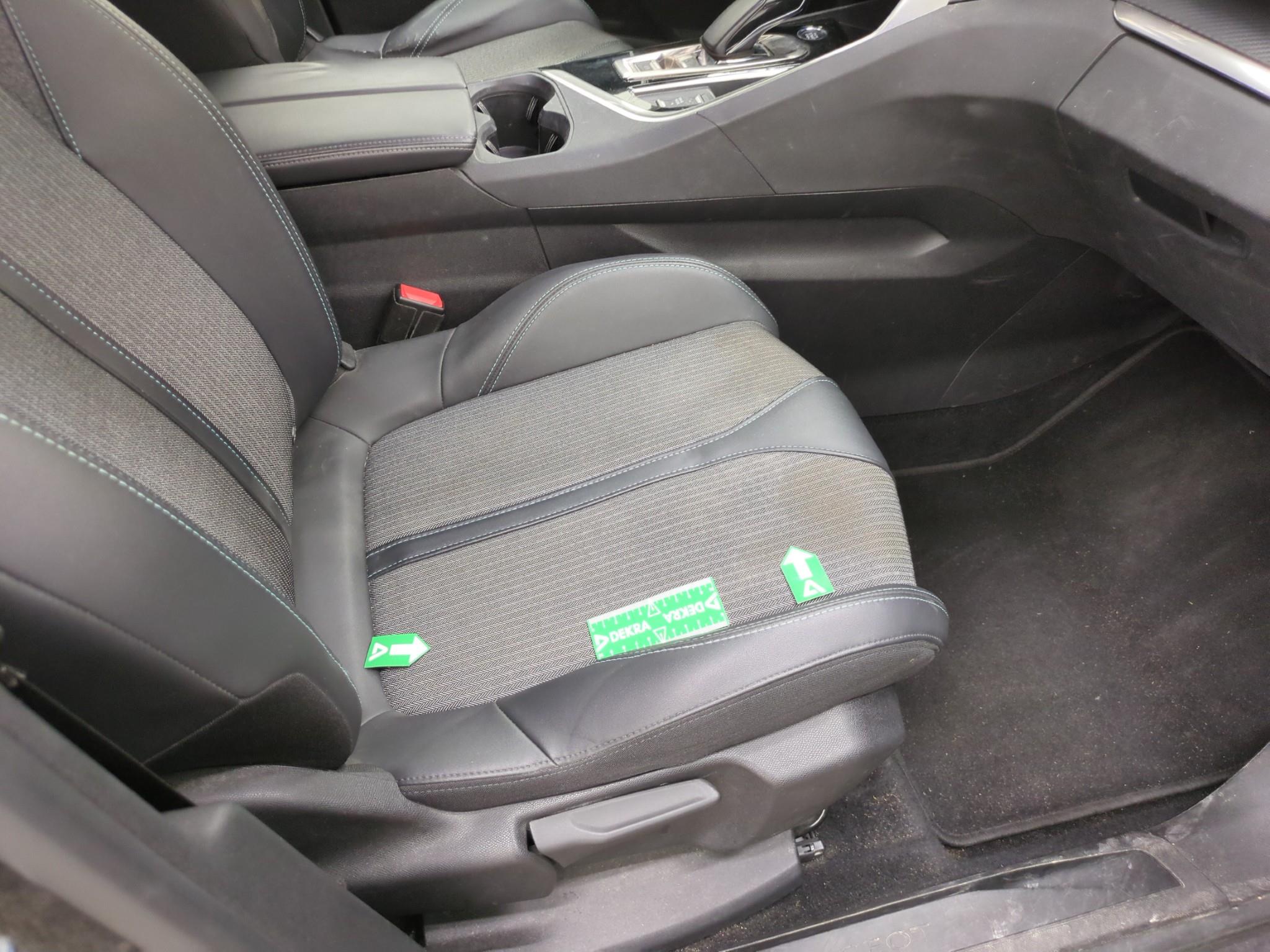 PEUGEOT 3008 Hybrid 225 e-EAT8 Allure 2023